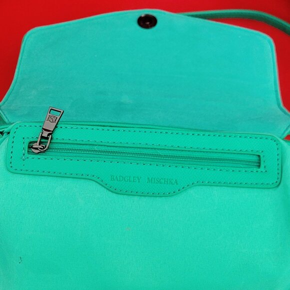 BADGLEY MISCHKA VEGAN LEATHER GREEN FLAP CROSSBODY HANDBAG - Picture 5 of 7